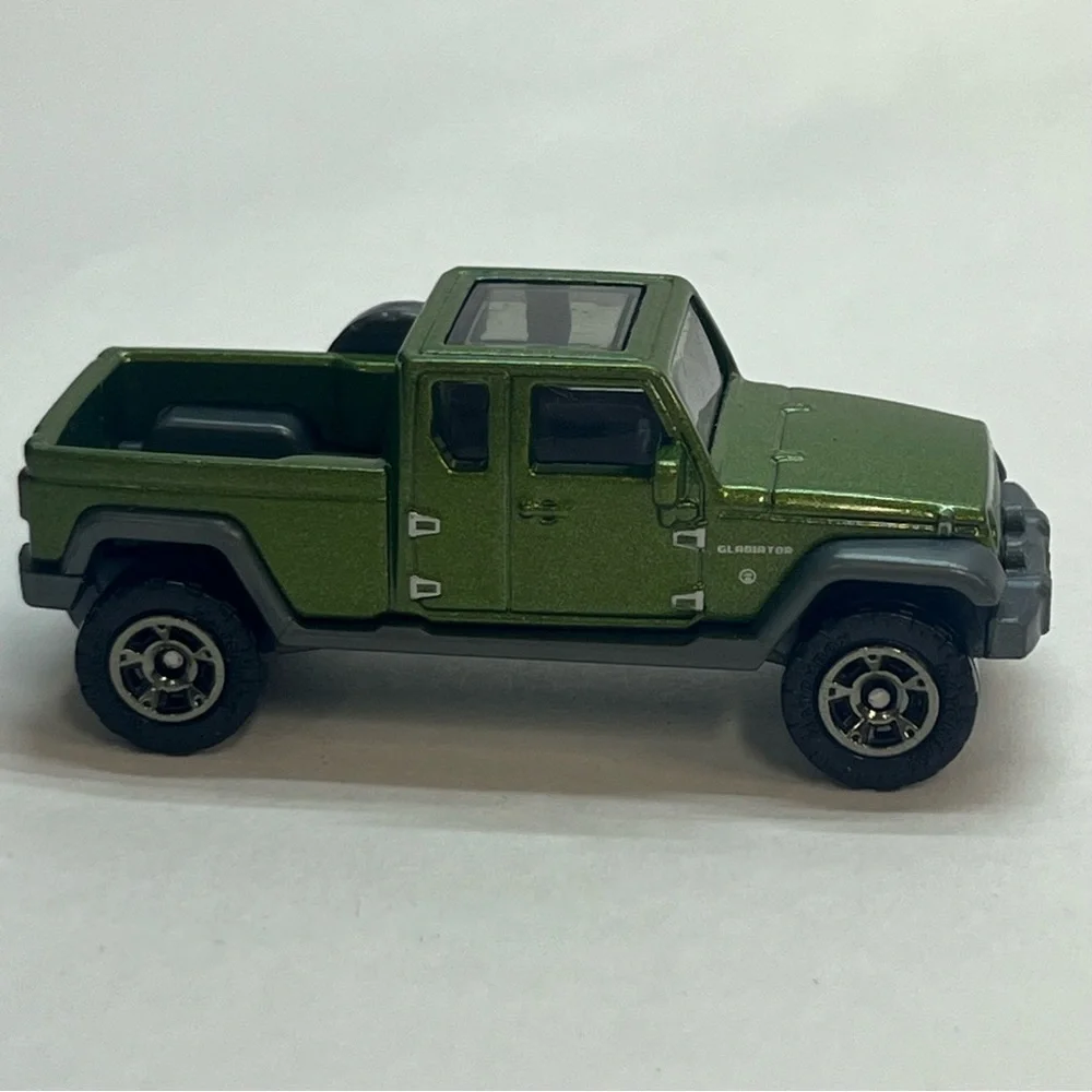 matchbox ‘17 jeep gladiator die cast toy truck mix explorers series‎ green